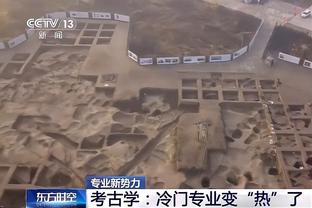 嗯？克莱随便冲内线上空篮 勇士开场7-2打停雄鹿